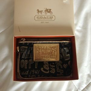 BRAND NEW COACH WRISTLET